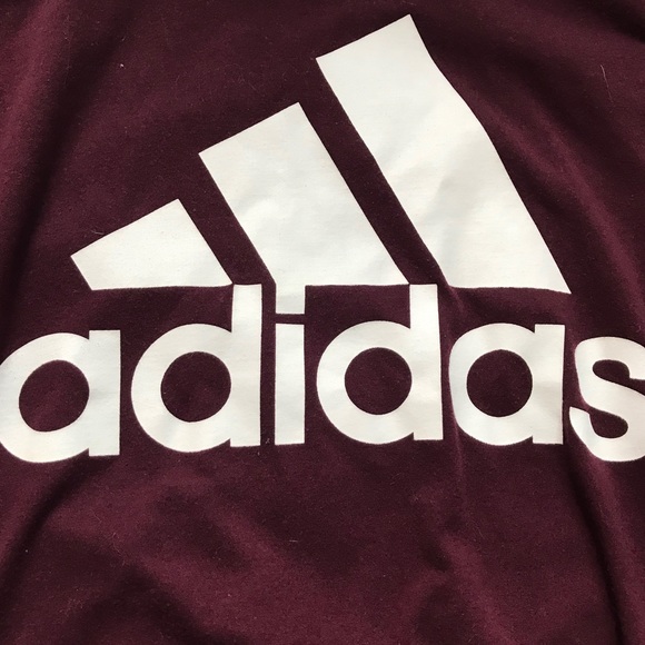 adidas Tops - ✨24 HOUR SALE✨ Adidas Burgundy Oversized Tee